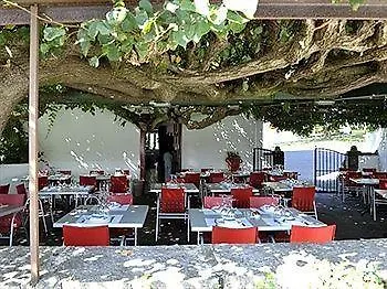 فندق مبيت وإفطار D'hotes Iguzkian 2*