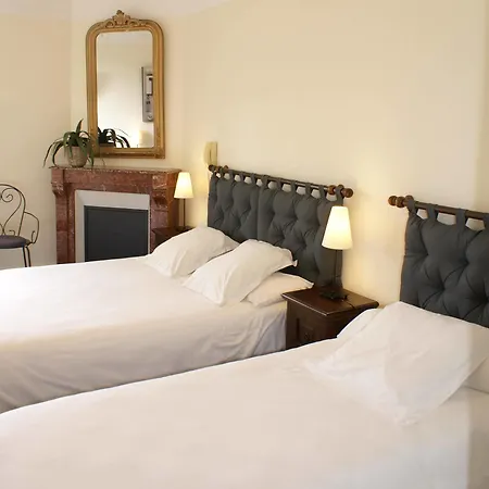 D'hotes Iguzkian فندق مبيت وإفطار إيتشاسو