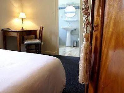 فندق مبيت وإفطار D'hotes Iguzkian 2*